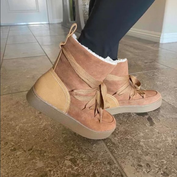 Women's Birgitte Winter Boots Cognac - Universal Thread™ - Picture 2 of 5